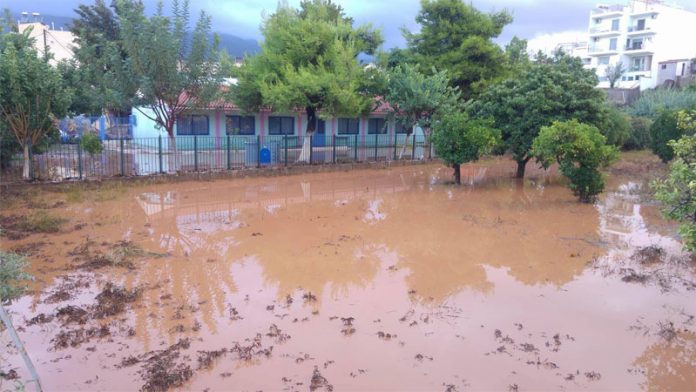 Μία γυναίκα νεκρή από την κακοκαιρία στη Μεσσηνία. Καταστροφές σε καλλιέργειες