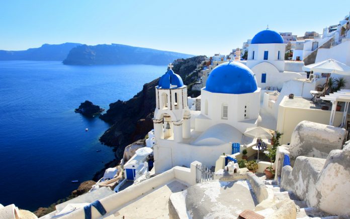 Τουριστικός προορισμός για όλο το χρόνο η Σαντορίνη Τουριστικός προορισμός για όλο το χρόνο η Σαντορίνη