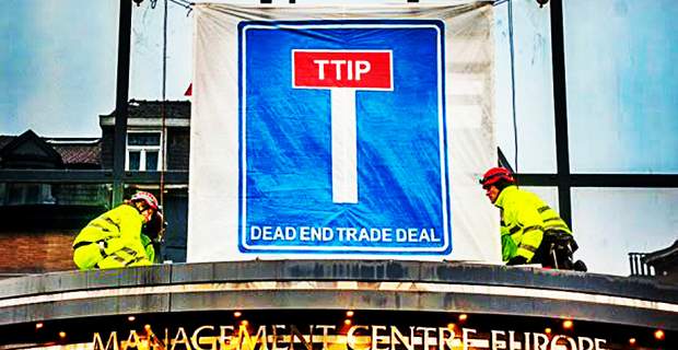 To Brexit δεν αποκλείεται να βάλει στο ψυγείο την TTIP