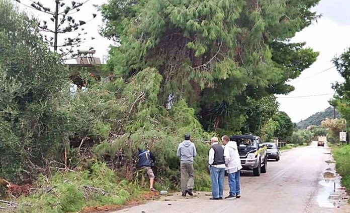 Νέος ανεμοστρόβιλος σάρωσε την Ζάκυνθο Νέος ανεμοστρόβιλος σάρωσε την Ζάκυνθο