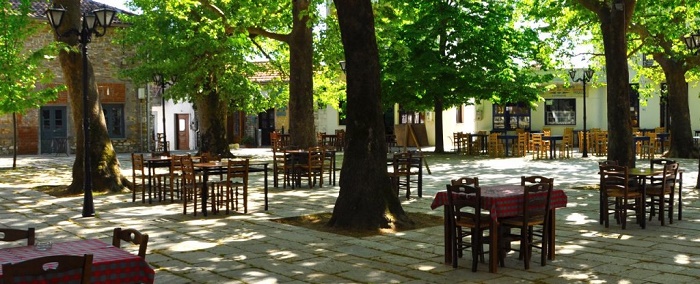 Η καρδιά του Λαύκου χτυπάει στο καφενείο του Φορλίδα