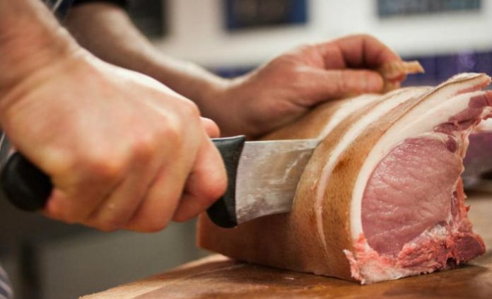 Πιέσεις ασκούνται στην τιμή παραγωγού για το χοιρινό Πιέσεις ασκούνται στην τιμή παραγωγού για το χοιρινό
