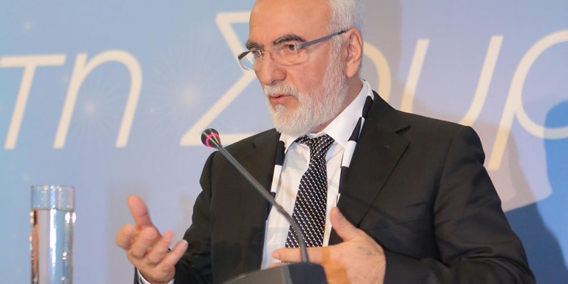 fortsarei-gia-souroti-o-savvidis-etoimazei-protasi-stin-coca-cola-60645