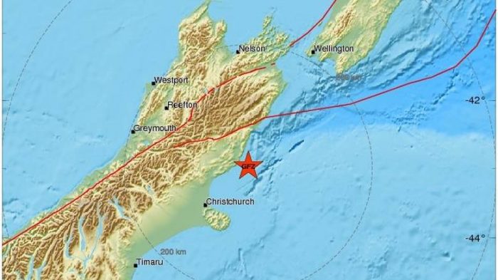 seismos-78-richter-sti-nea-zilandia-fovoi-gia-tsounami-eos-5-metra-upd-62126