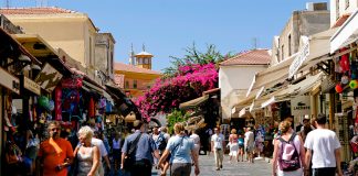 Υπηρεσία για τη διαχείριση παραπόνων τουριστών στα νησιά νοτίου Αιγαίου
