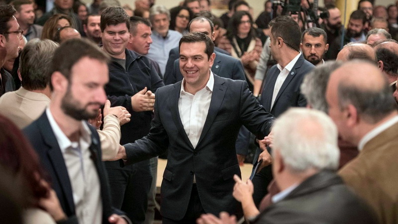 stirixi-168-ekat-evro-gia-tous-ktinotrofous-ton-nision-anakoinose-o-tsipras-apo-ti-nisyro-64322