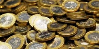 Όλο και περισσότερα κέρματα χρησιμοποιούν οι Έλληνες στις συναλλαγές τους