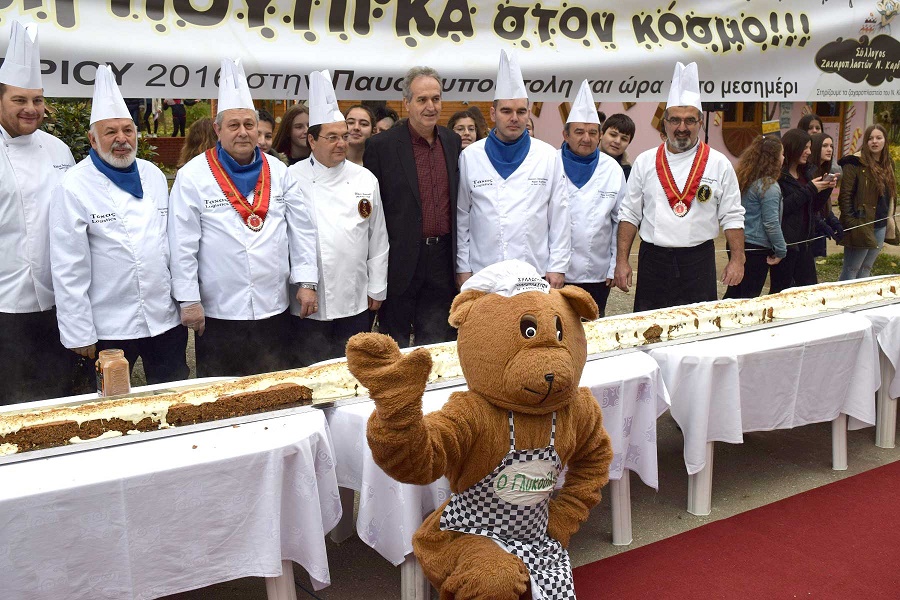 i-megalyteri-poutigka-tou-kosmou-stin-karditsa-67338