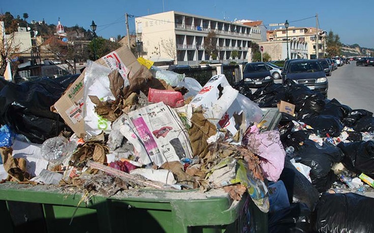 zakynthos-xekinise-i-apokomidi-ton-aporrimmaton-sto-nisi-68093