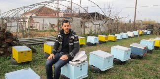 Γ. Χατζόπουλος: Ένας ερασιτέχνης μελισσοκόμος μας μιλά για το ξεκίνημα του