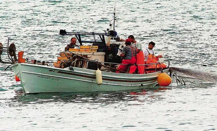 Αντιδρούν οι σύλλογοι παράκτιας αλιείας Μαγνησίας στην απόφαση για αλιευτικά εργαλεία