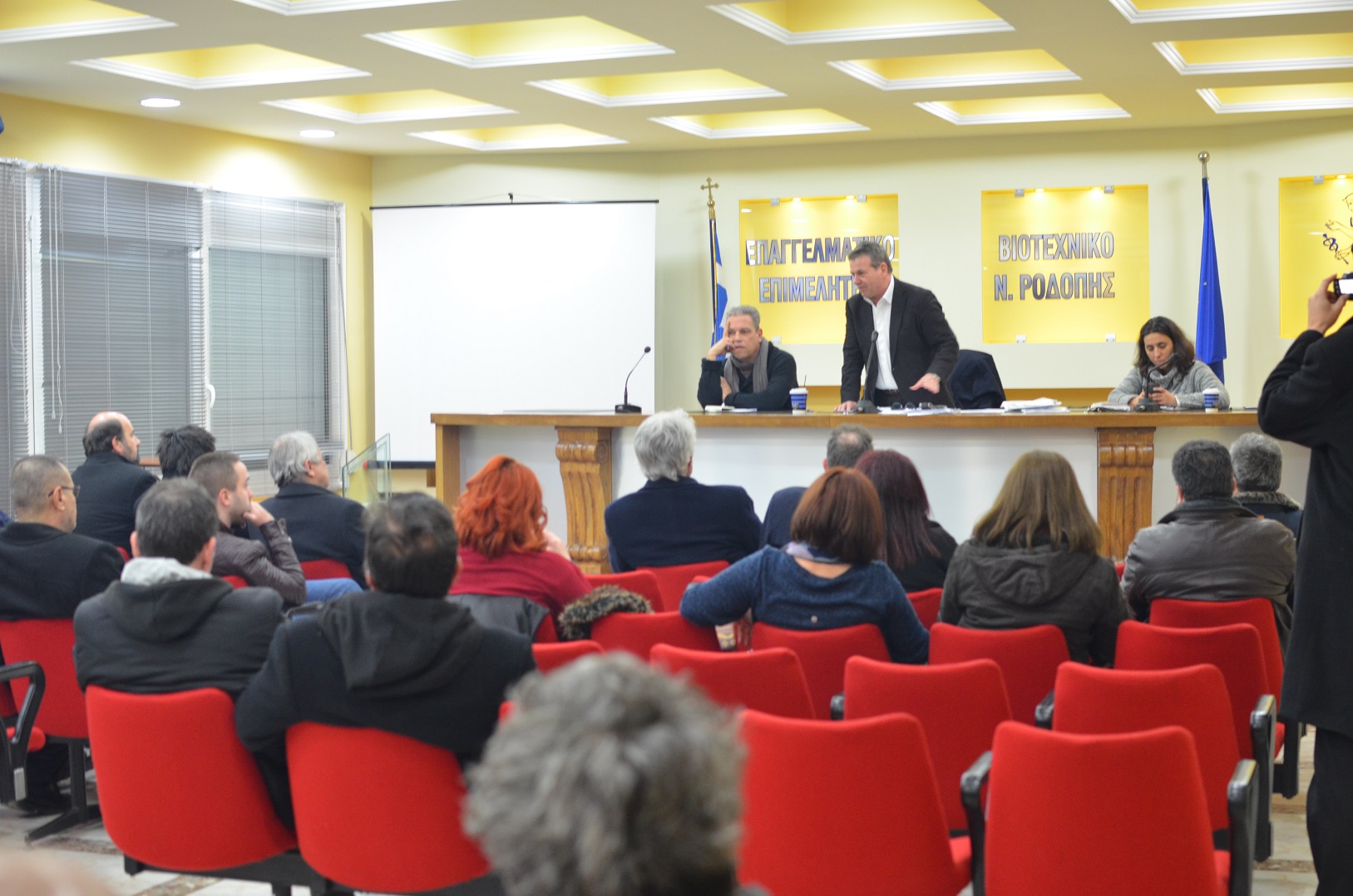 Τούρτα για τα δυο χρόνια του ΣΥΡΙΖΑ από τους αγρότες της Ανατολικής Μακεδονίας – Θράκης