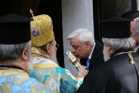 p-pavlopoulos-i-lampsi-ton-foton-faros-ston-agona-mas-gia-tin-krisi-kai-ta-ethnika-mas-dikaia-70432