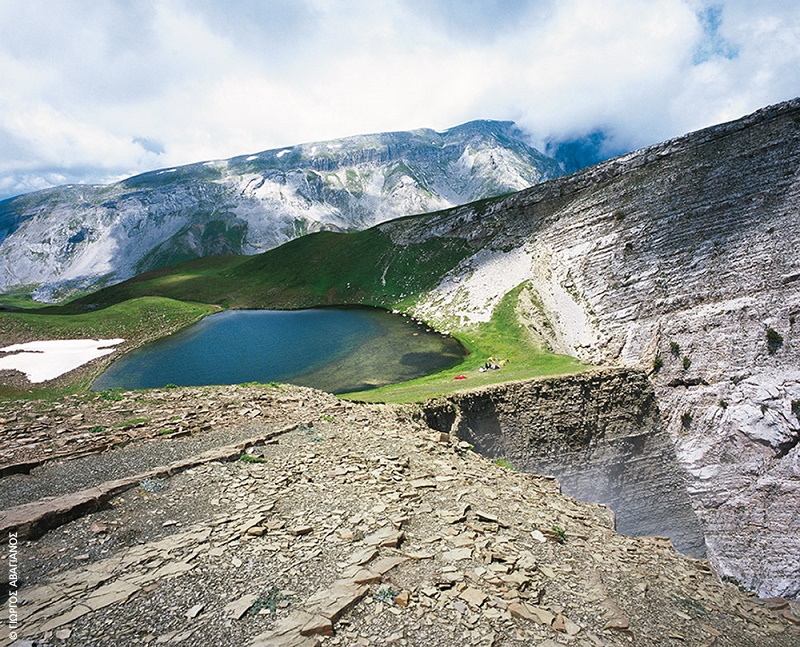 Τύμφη: Η λίμνη των δράκων εξάπτει την φαντασία (Φωτό)