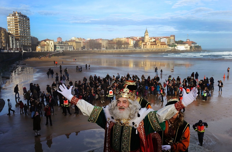 Θεοφάνεια: Βουτιές σε παγωμένα νερά μέχρι και -40 (Φωτό)