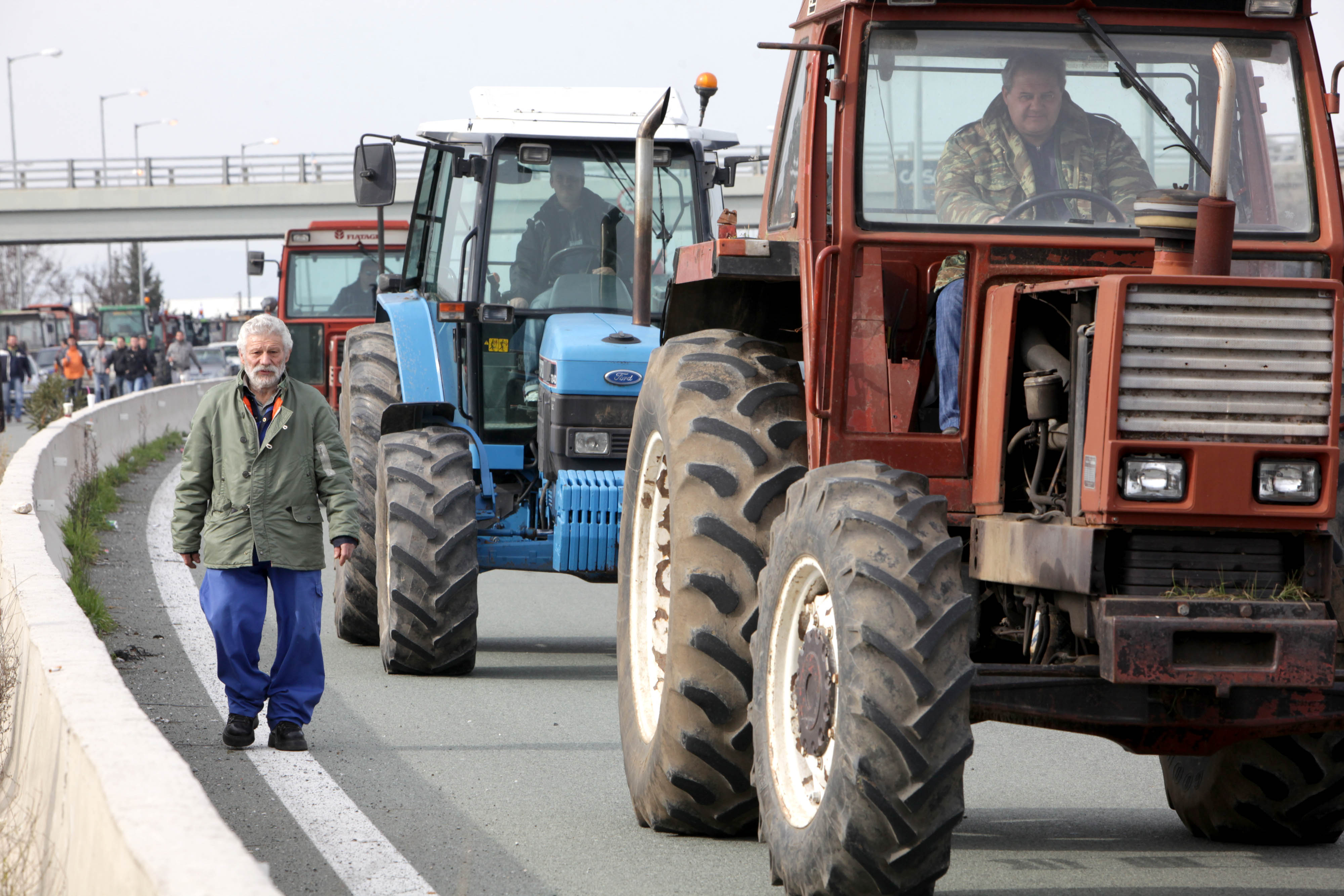 sto-kileler-dinoun-rantevou-oi-agrotes-meta-tin-apochorisi-apo-ta-bloka-75769
