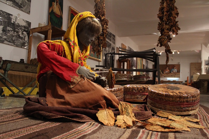 Μουσείο Καπνού Καβάλας: Τσιγάρο ατέλειωτο… η ιστορία του καπνού