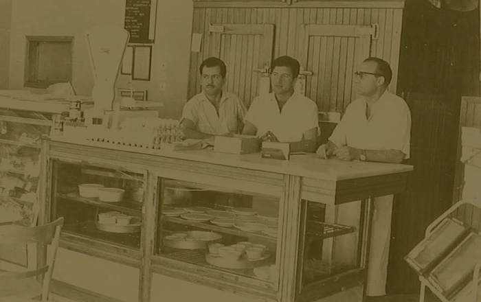 Δείτε το παλαιότερο γαλακτοπωλείο της Αθήνας από το 1915