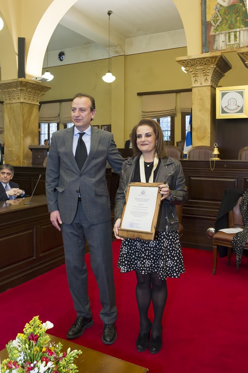  Σε «επίτιμο δημότη» του Δήμου Ιωαννινών ανακηρύχθηκε η κ. Σοφία Στάϊκου