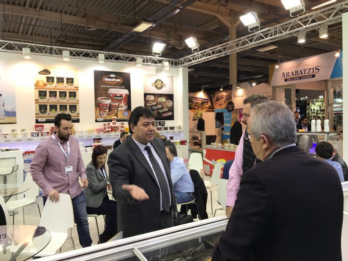 perissoteroi-apo-60-000-epangelmaties-apo-25-000-epicheiriseis-sti-food-expo-2017-79861