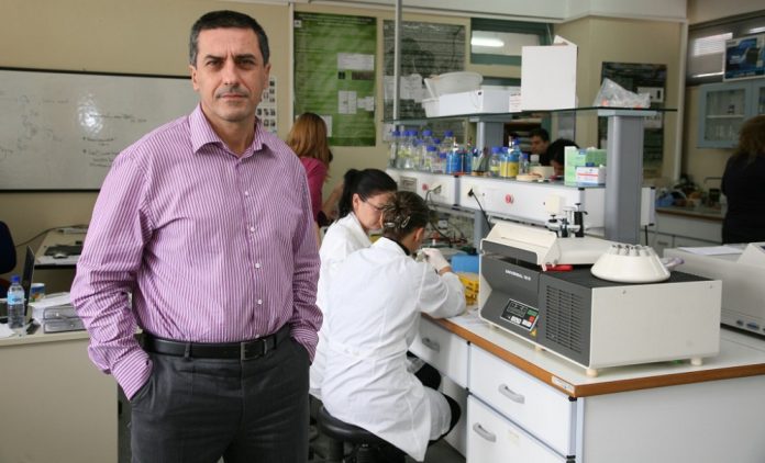 Καινοτομία made in Greece μετρά τις αντιοξειδωτικές ουσίες στα υγρά τρόφιμα και στο αίμα Καινοτομία made in Greece μετρά τις αντιοξειδωτικές ουσίες στα υγρά τρόφιμα και στο αίμα