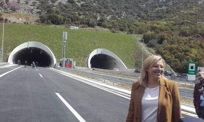 Τέμπη: Γρηγορότερο και πιο ασφαλές το ταξίδι Αθήνα-Θεσσαλονίκη δήλωσε η Κ. Κρέτσου