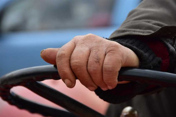 Θρίλερ με την ένταξη των αγροτών στον εξωδικαστικό συμβιβασμό Θρίλερ με την ένταξη των αγροτών στον εξωδικαστικό συμβιβασμό