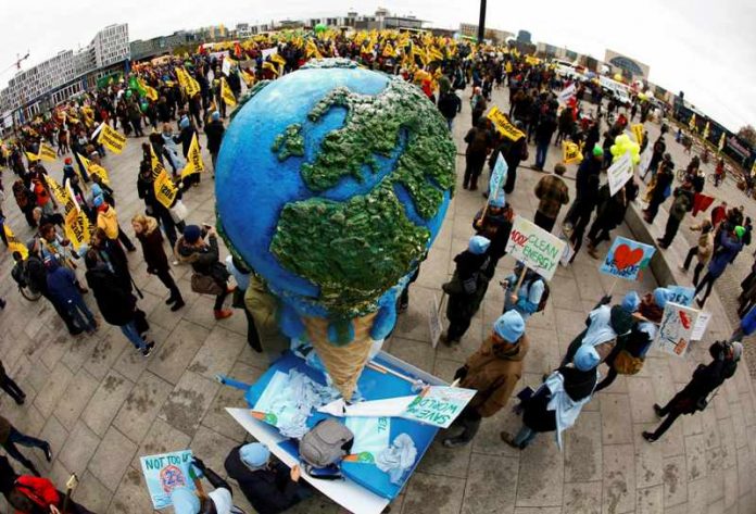 Ο επικεφαλής της Αμερικανικής Υπηρεσίας Προστασίας του Περιβάλλοντος θέλει η Ουάσινγκτον να αποσυρθεί από τη Συμφωνία του Παρισιού για το Κλίμα