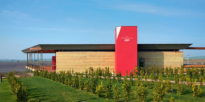 2.600 ανοιχτήρια ανοίγουν με στιλ το Μουσείο Οίνου