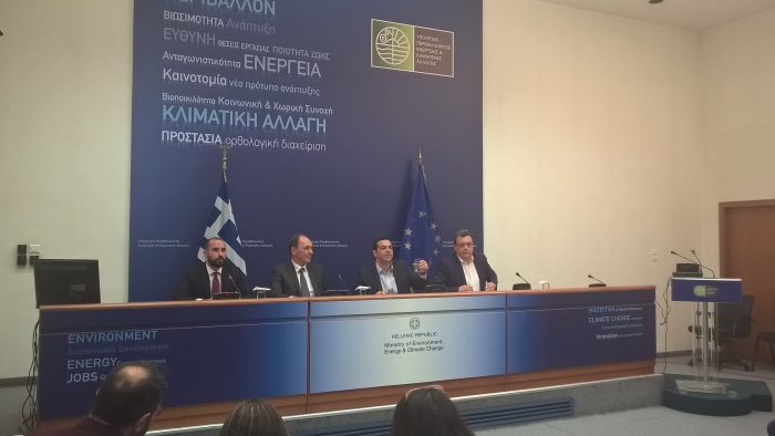 a-tsipras-oi-dromoi-tis-energeias-pernoun-apo-tin-ellada-proaningeile-aporrypansi-ston-asopo-kai-prasino-telos-sto-nero-85614