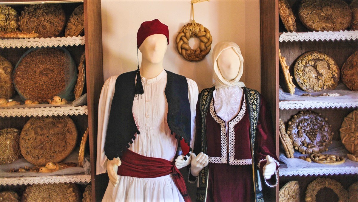 erchetai-to-1o-mesogeiako-festival-psomiou-me-ti-symmetochi-30-choron-85098