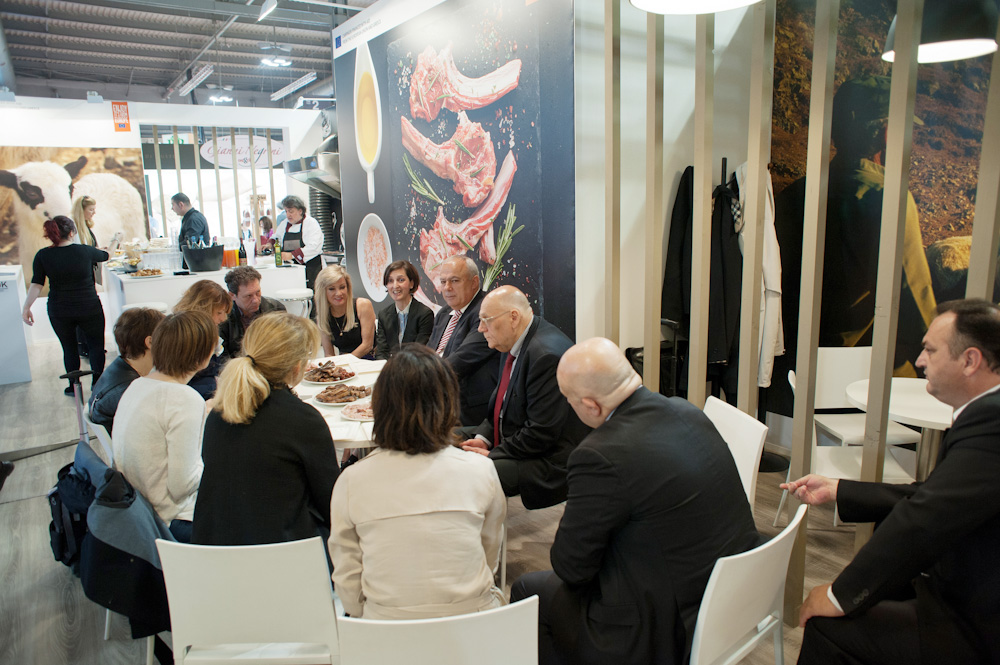 Πρότυπα, συνεργασίες και εκπαίδευση προωθεί η ΕΔΟΚ για το πρόβειο κρέας