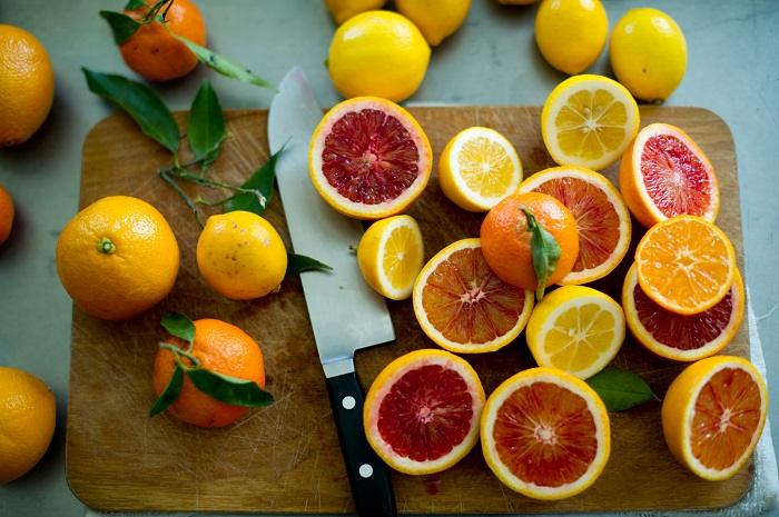 i-ee-apagorevei-tin-eisagogi-lemonion-kai-portokalion-apo-tin-argentini-90040