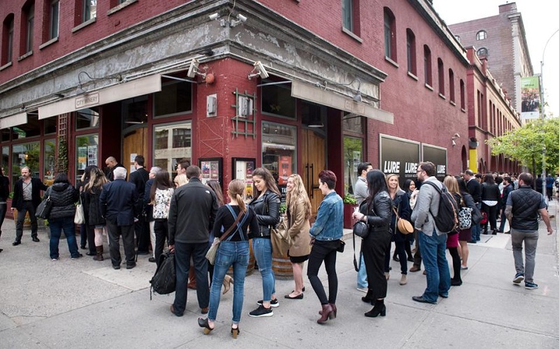 Ουρές στη Νέα Υόρκη για να δοκιμάσουν το ελληνικό κρασί