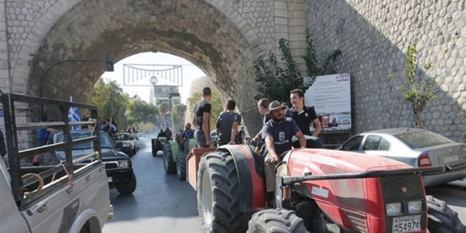 Χανιά: Παράσταση διαμαρτυρίας των αγροτών για δασικούς χάρτες και δακοκτονία