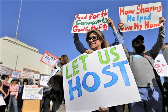 neo mnimonio fernei foro eisodima misthosi akiniton meso airbnb Το νέο Μνημόνιο φέρνει φόρο στο εισόδημα από μίσθωση ακινήτων μέσω Airbnb.