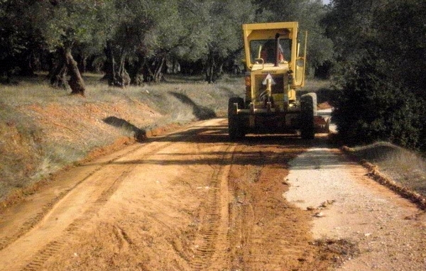 epesan-ypografes-gia-simantiko-ergo-agrotikis-odopoiias-ston-dimo-epidavrou-96103