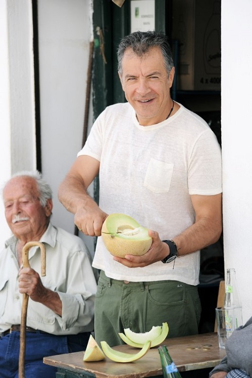 Ο Σταύρος Θεοδωράκης φωτογραφίζεται με την ψυχή της Κρήτης