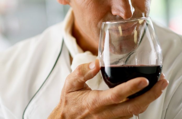Αυξάνεται η κατανάλωση αλκοόλ παγκοσμίως - Πτωτική τάση στην Ελλάδα