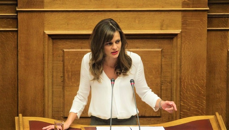 e-achtsioglou-den-plironei-ypsiles-asfalistikes-eisfores-to-90-ton-agroton-98890