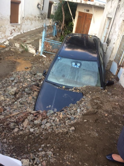 Πρωτοφανής θεομηνία βούλιαξε την Σαμοθράκη (ΦΩΤΟ)