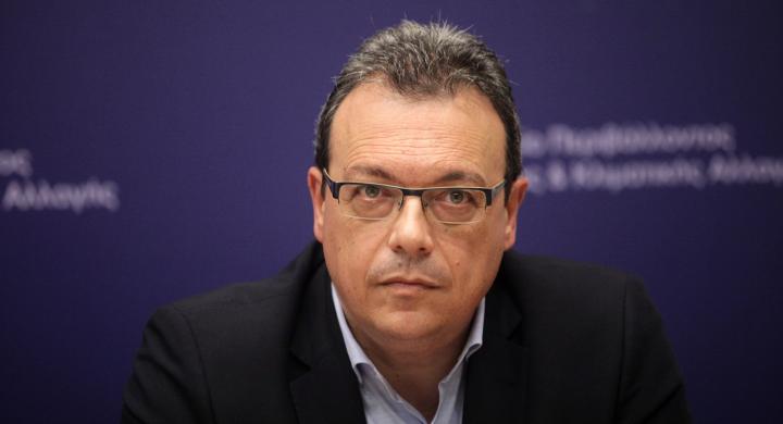 famellos-oi-efpores-koinonikes-taxeis-na-syneisferoun-stin-antimetopisi-tis-rypansis-102570