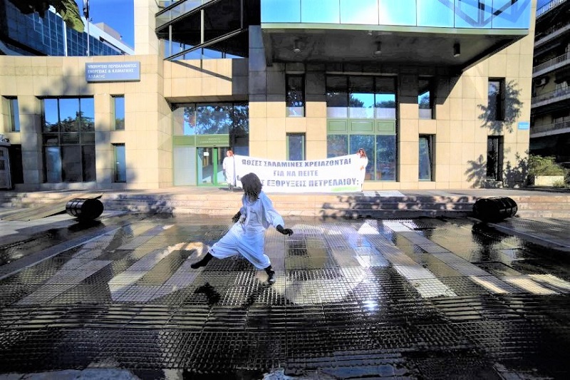 greenpeace-poses-salamines-chreiazontai-gia-na-peite-ochi-stis-exoryxeis-ydrogonanthrakon-100599