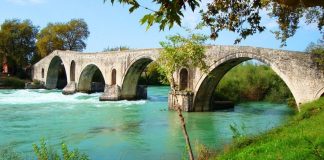 Ολοκληρώθηκε το έργο προστασίας του ιστορικού γεφυριού της 'Αρτας