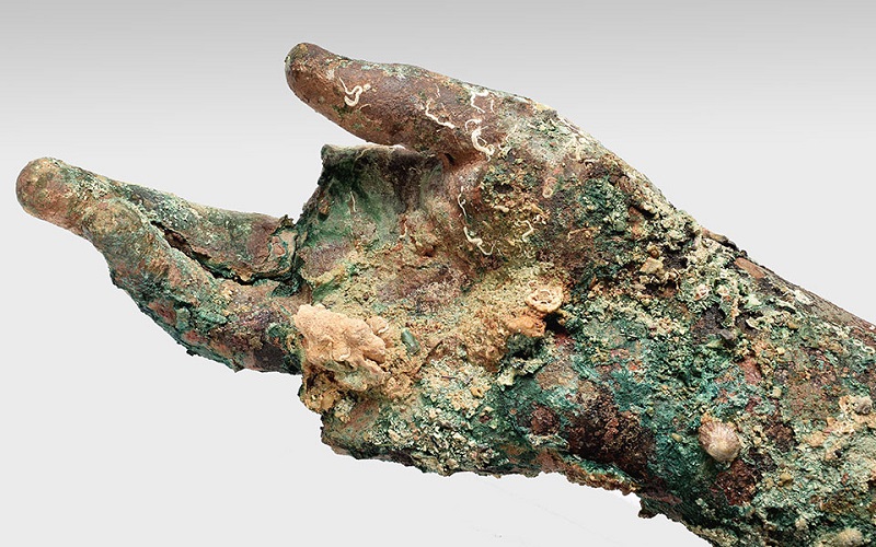 Σημαντικά ευρήματα ανελκύστηκαν κατά τη φετινή υποβρύχια ανασκαφή στο Ναυάγιο των Αντικυθήρων