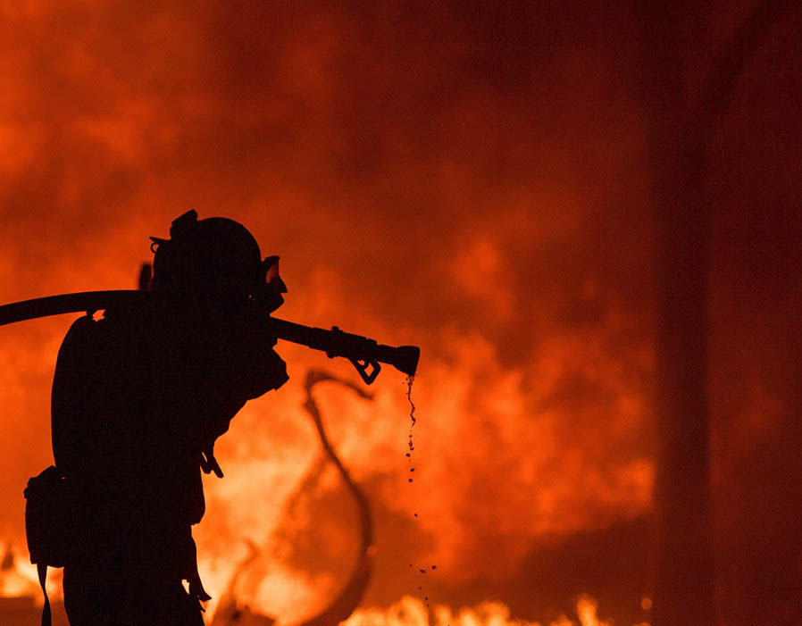 Στάχτη μεγάλα οινοποιεία από τις φονικές πυρκαγιές στην Καλιφόρνια (Φωτό)