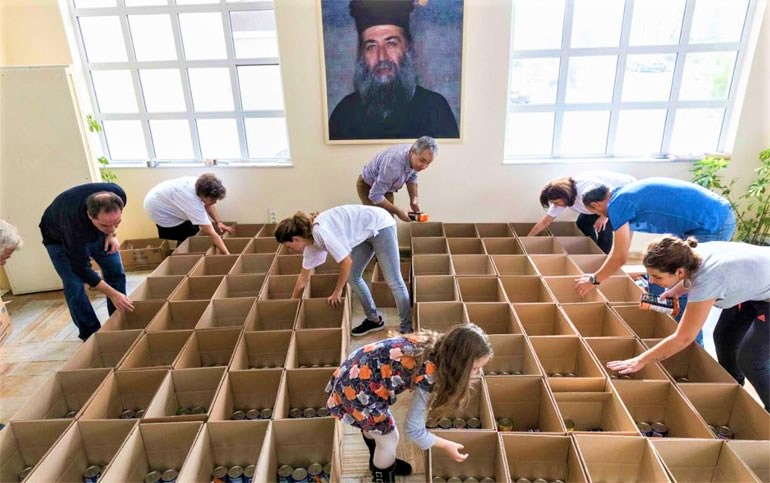 Τρόφιμα από την «ΑΠΟΣΤΟΛΗ» σε 2.764 μέλη ευάλωτων οικογενειών