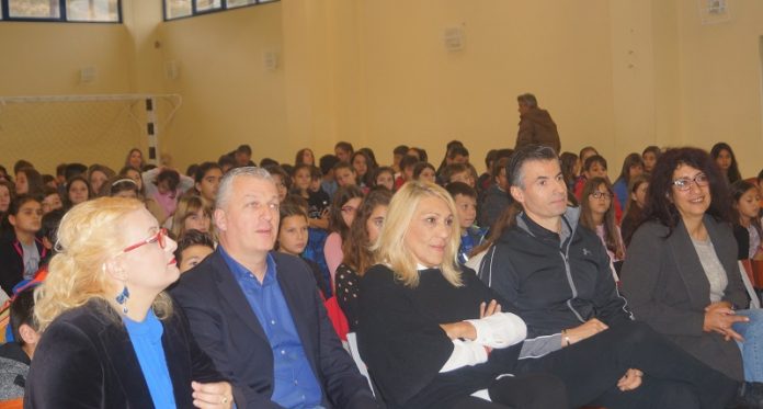 Εκδήλωση για τους μαθητές του Δήμου Ζίτσας με την Άννα Βερούλη και το Νίκο Μιχαλόπουλο