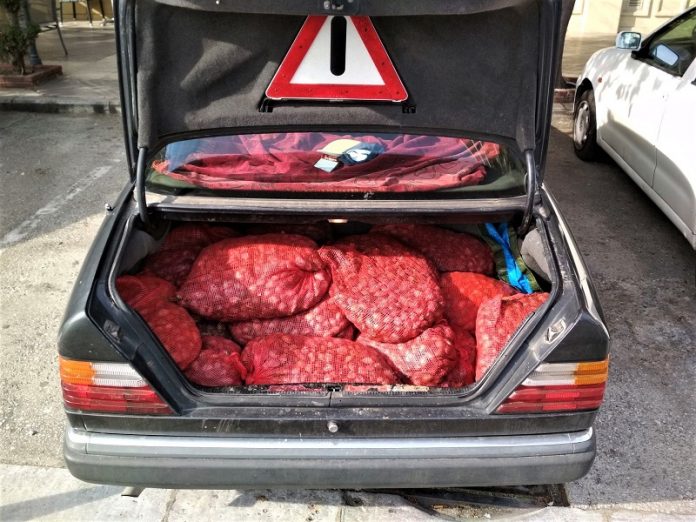 Κατάσχεθηκαν 638 κιλά με ακατάλληλα όστρακα στην Καβάλα (Φωτό)