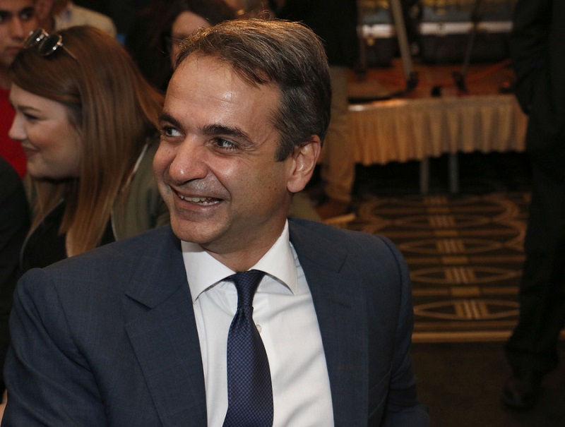 Μείωση ΦΠΑ και φορολογίας για μικρομεσαίους προτείνει ο Μητσοτάκης από την Κρήτη (Φωτό)